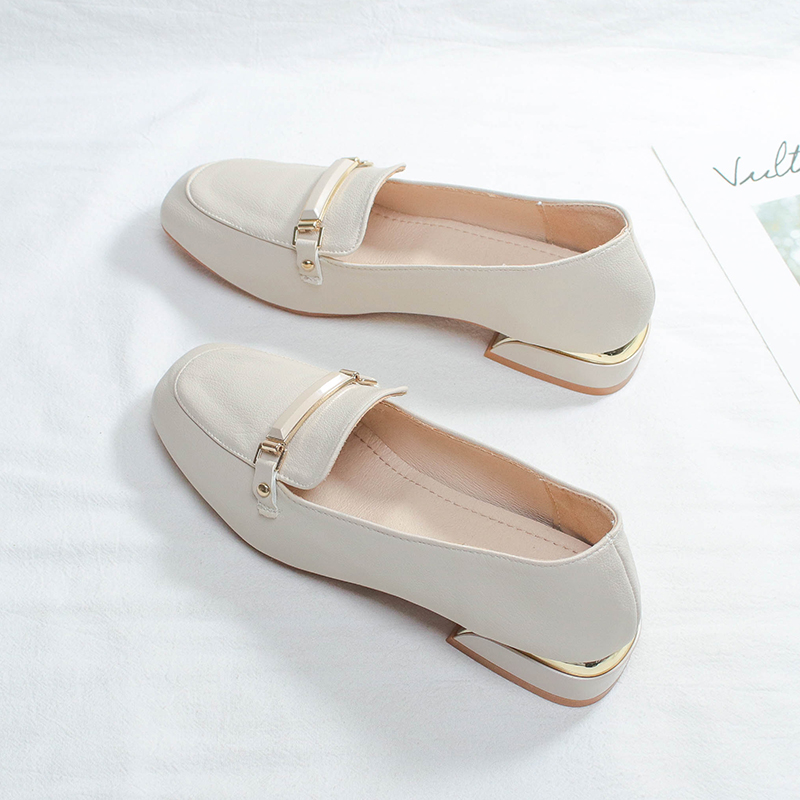 四季单鞋女2022新款春秋季百搭中跟低跟方头软皮粗跟仙女温柔乐福