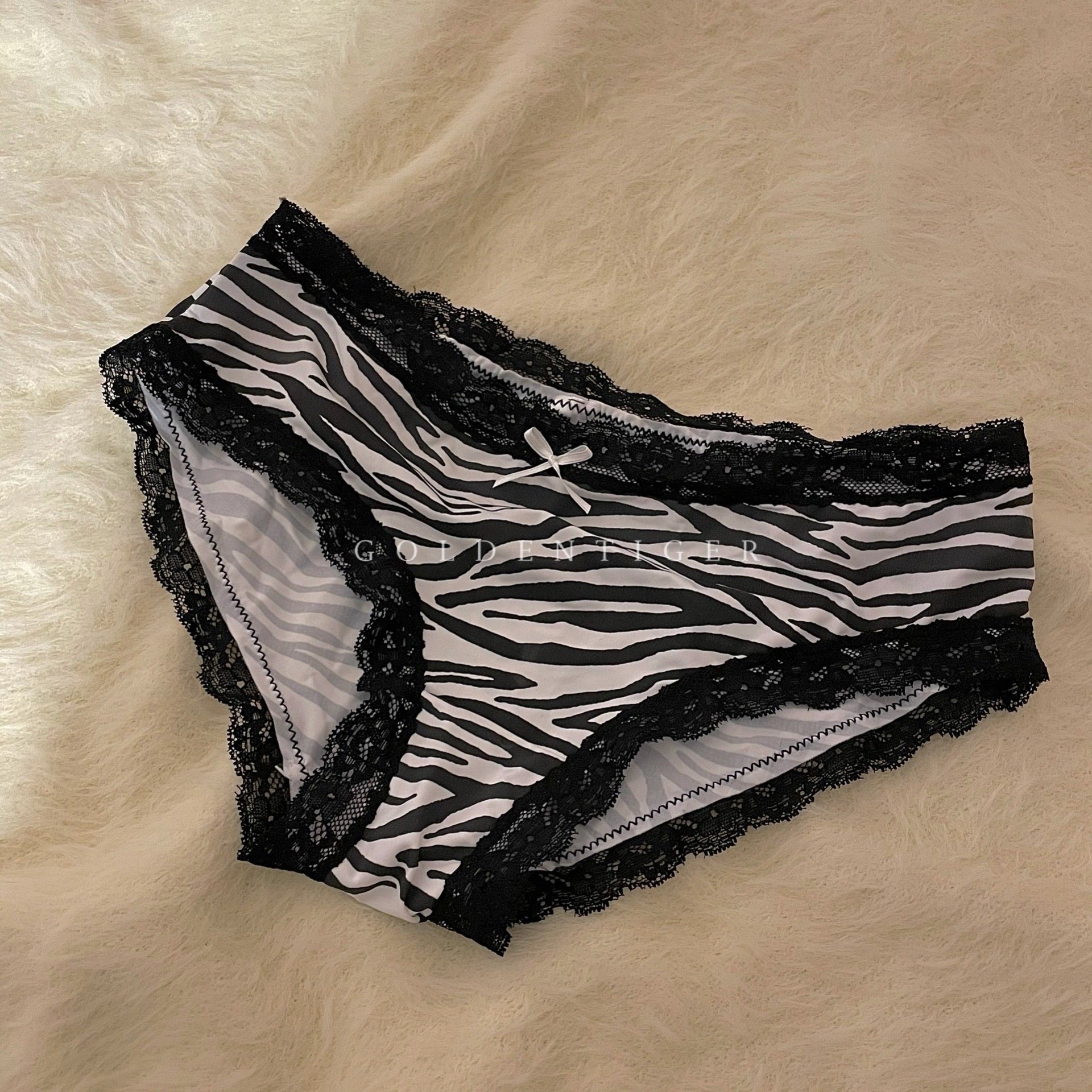 goldentiger动物世界斑马纹丝滑冰冰丝低腰内裤蕾丝舒适女三角裤