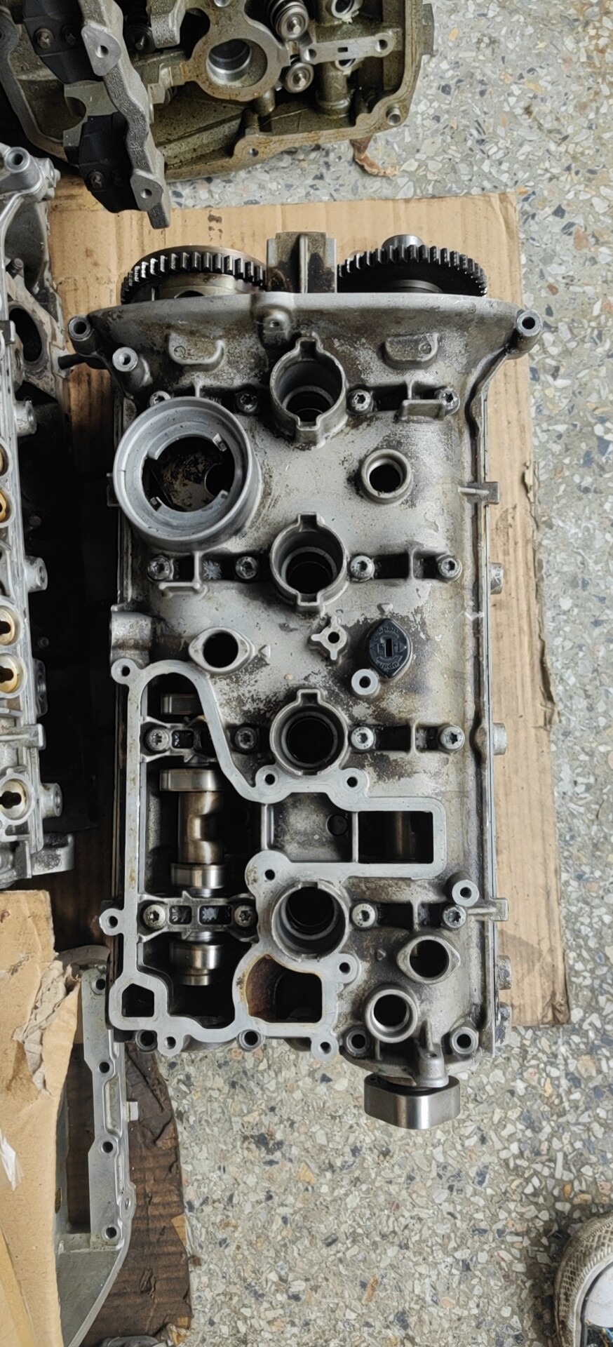 大众迈腾cc帕萨特途观途安斯柯达明锐昊锐18t缸盖