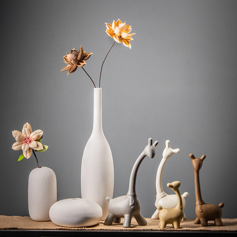 现代简约家庭房间布置装饰品卧室轻奢摆件