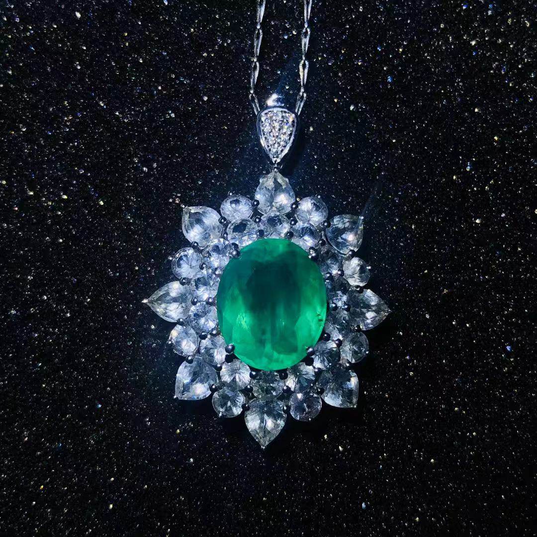 天然不二unico祖母4.66克拉白色蓝宝石18k镶嵌吊坠戒指