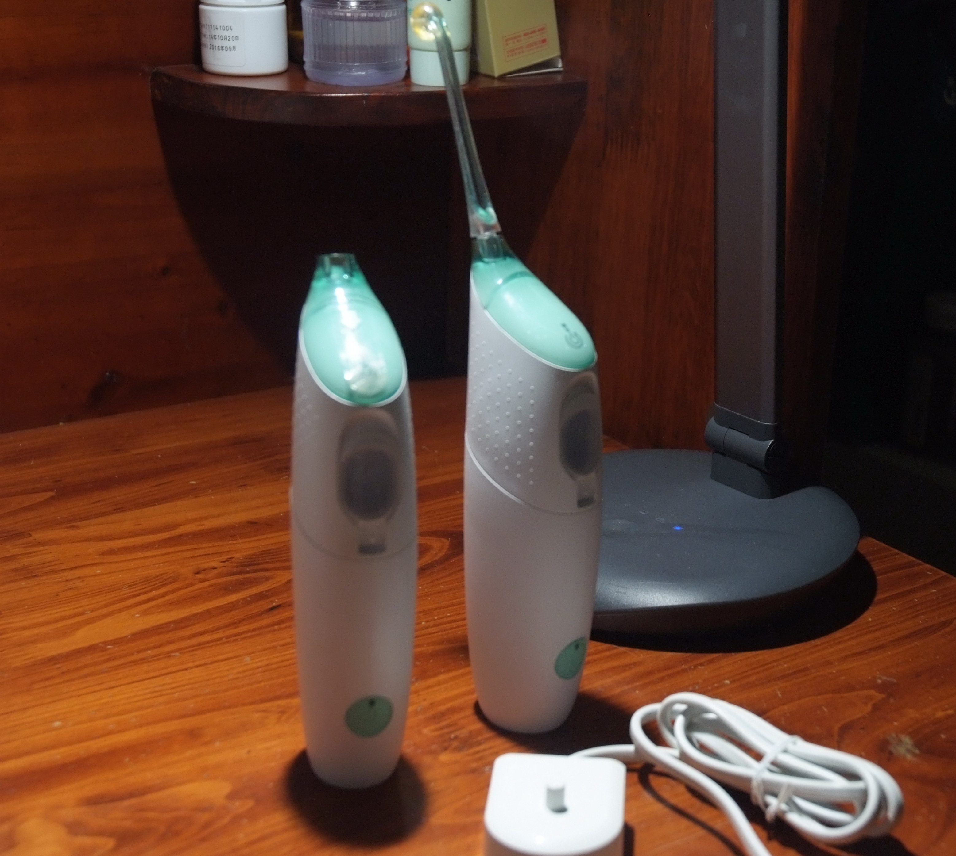 飞利浦hx82218255升级hx8240便携牙线洗牙器洗牙机水牙线