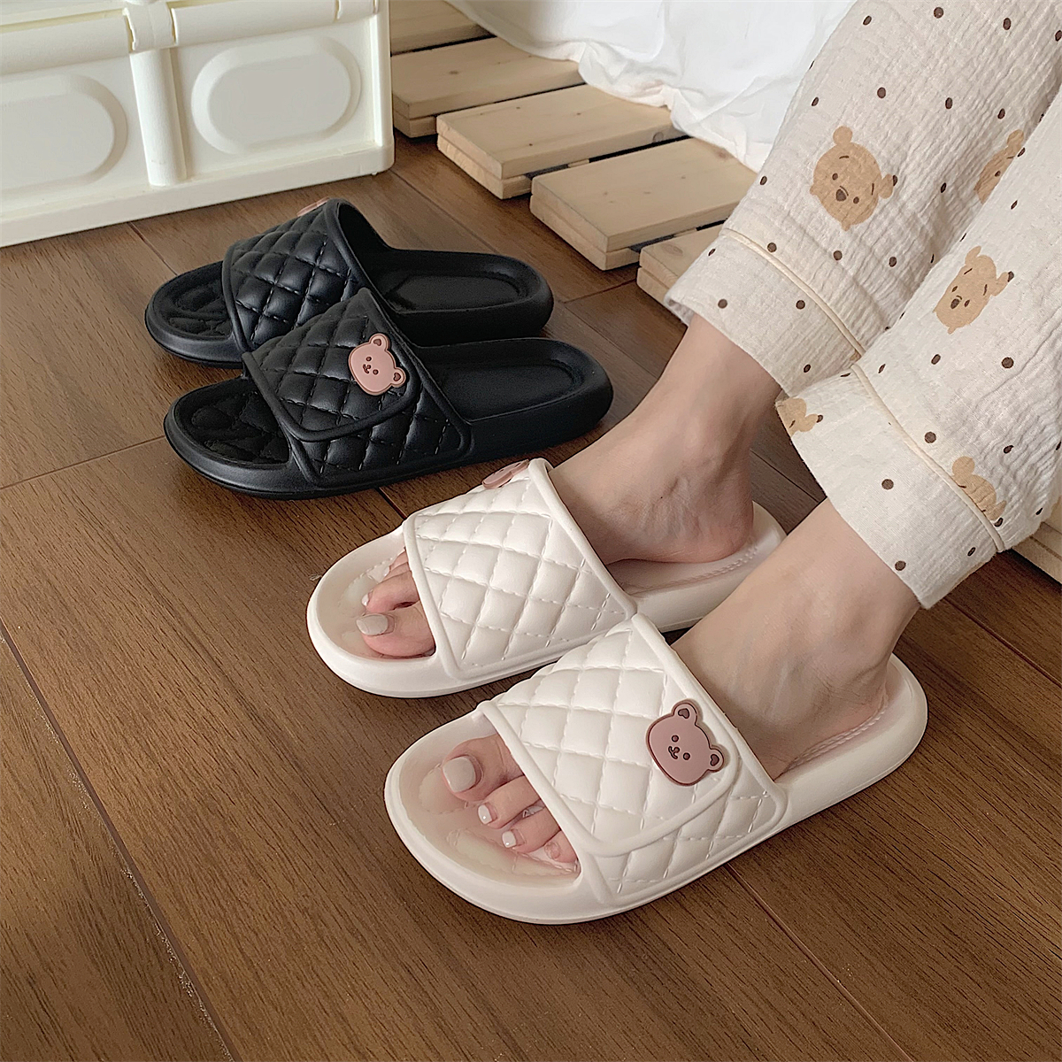 拖鞋女夏情侣家用日系可爱小熊软底居家浴室居家凉拖
