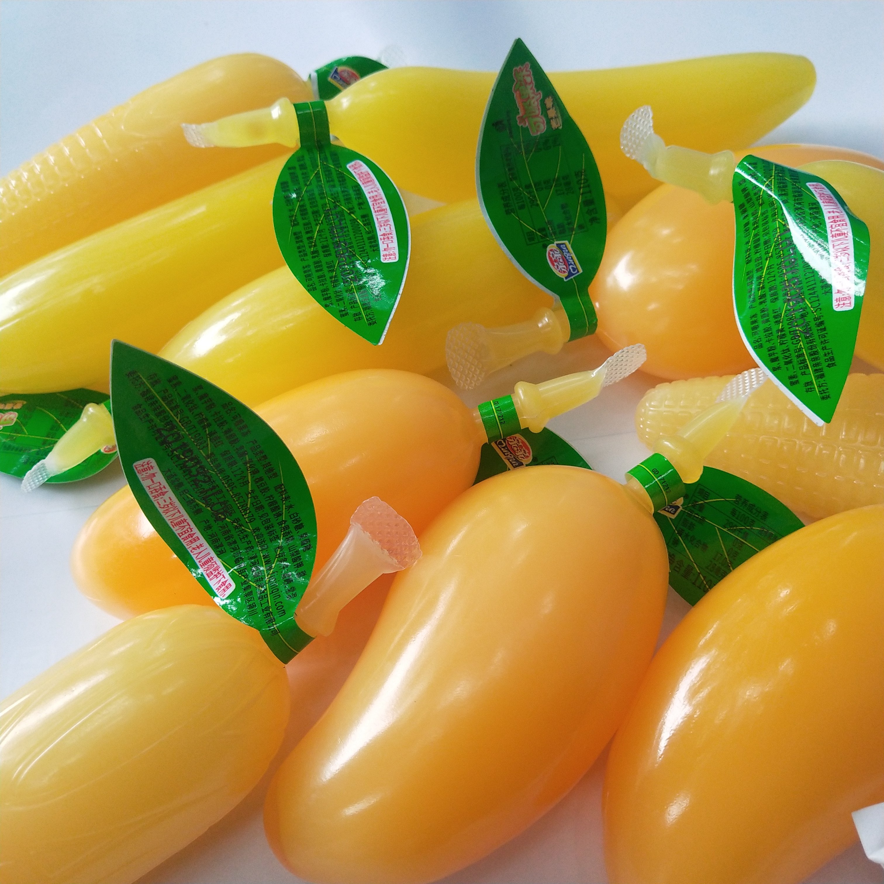果冻亲亲芒果香蕉玉米异形可吸儿童休闲怀旧果冻