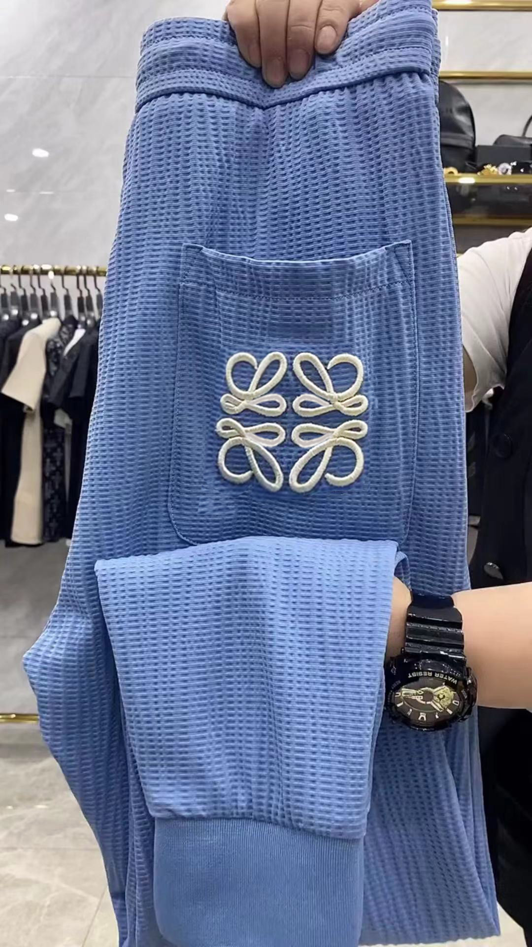 K20C185秋季华夫格定制面料欧货小脚休闲裤柔软透气请年潮裤搭裤K