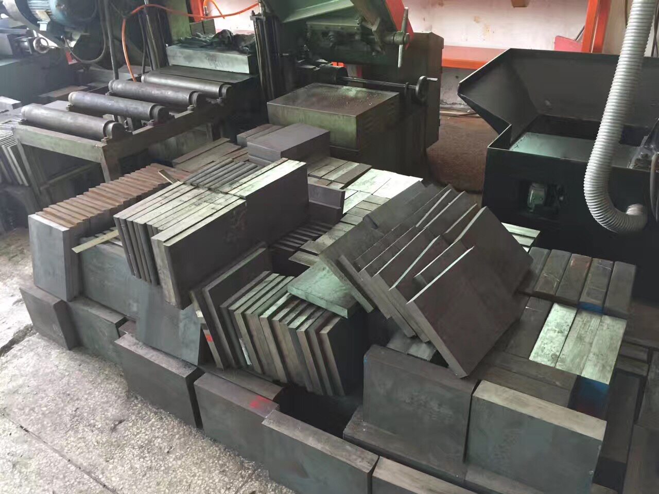 dc53淬火skd11精板skd61光板进口国产模具钢