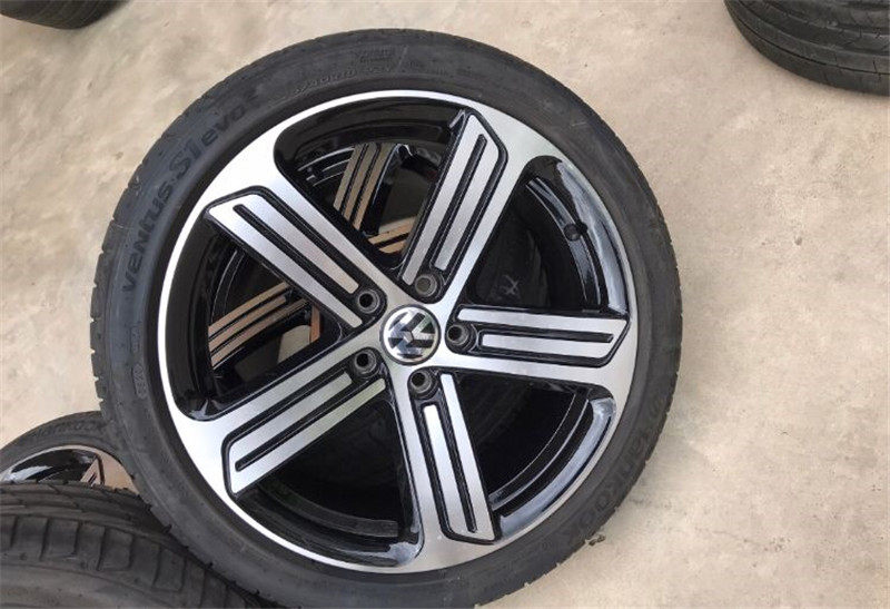 17款大众高尔夫rline18寸轮毂40r20轮胎原厂原装轮毂