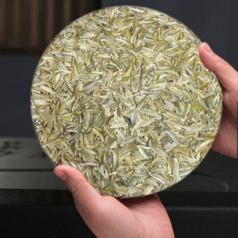 福鼎白毫银针米芽白茶福建明前头采茶茶饼高山白毫银针