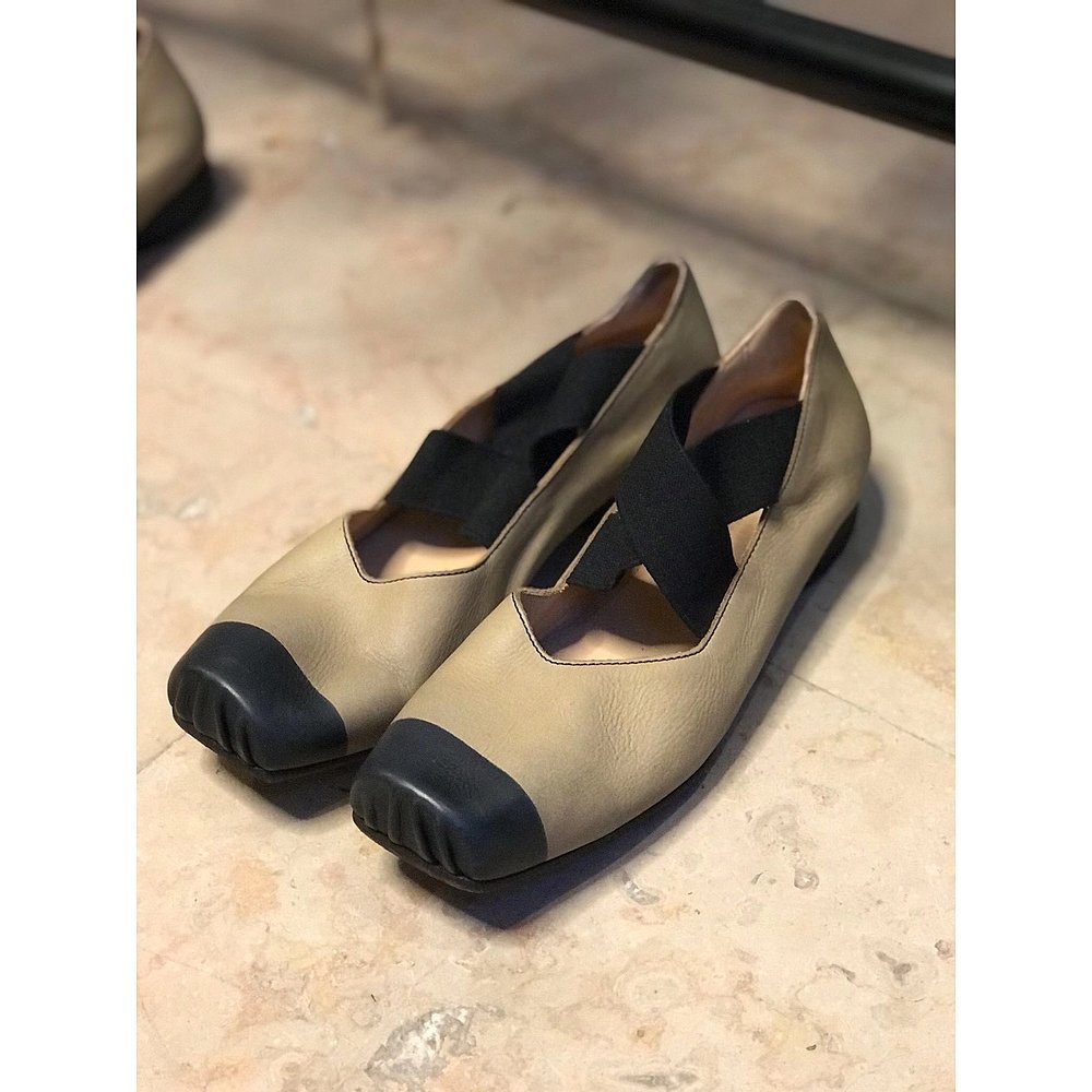 香港直邮umawangumawang20ss黑头裸色黑带芭蕾舞鞋us9015uw0