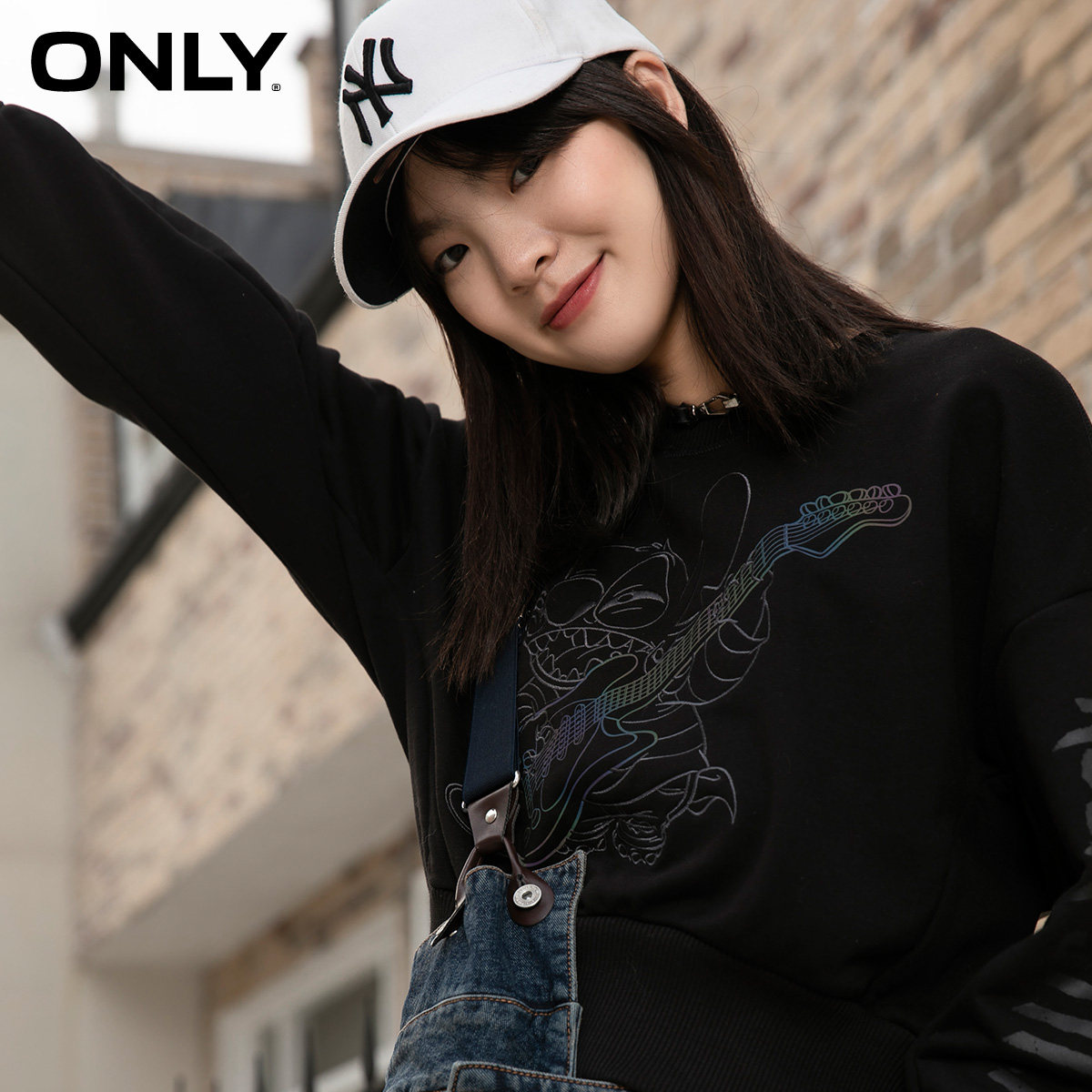 only2021史迪奇合作短款宽松圆领卫衣女12119s036卫衣