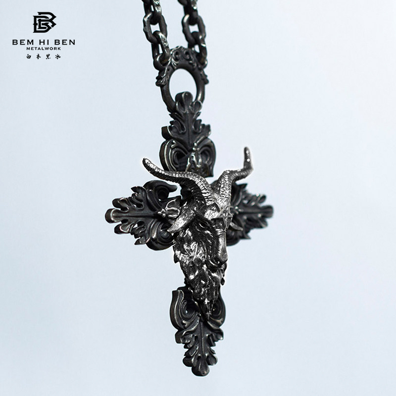 白木黑冰个性羊角吊坠项链男女潮牌创意暗黑项坠