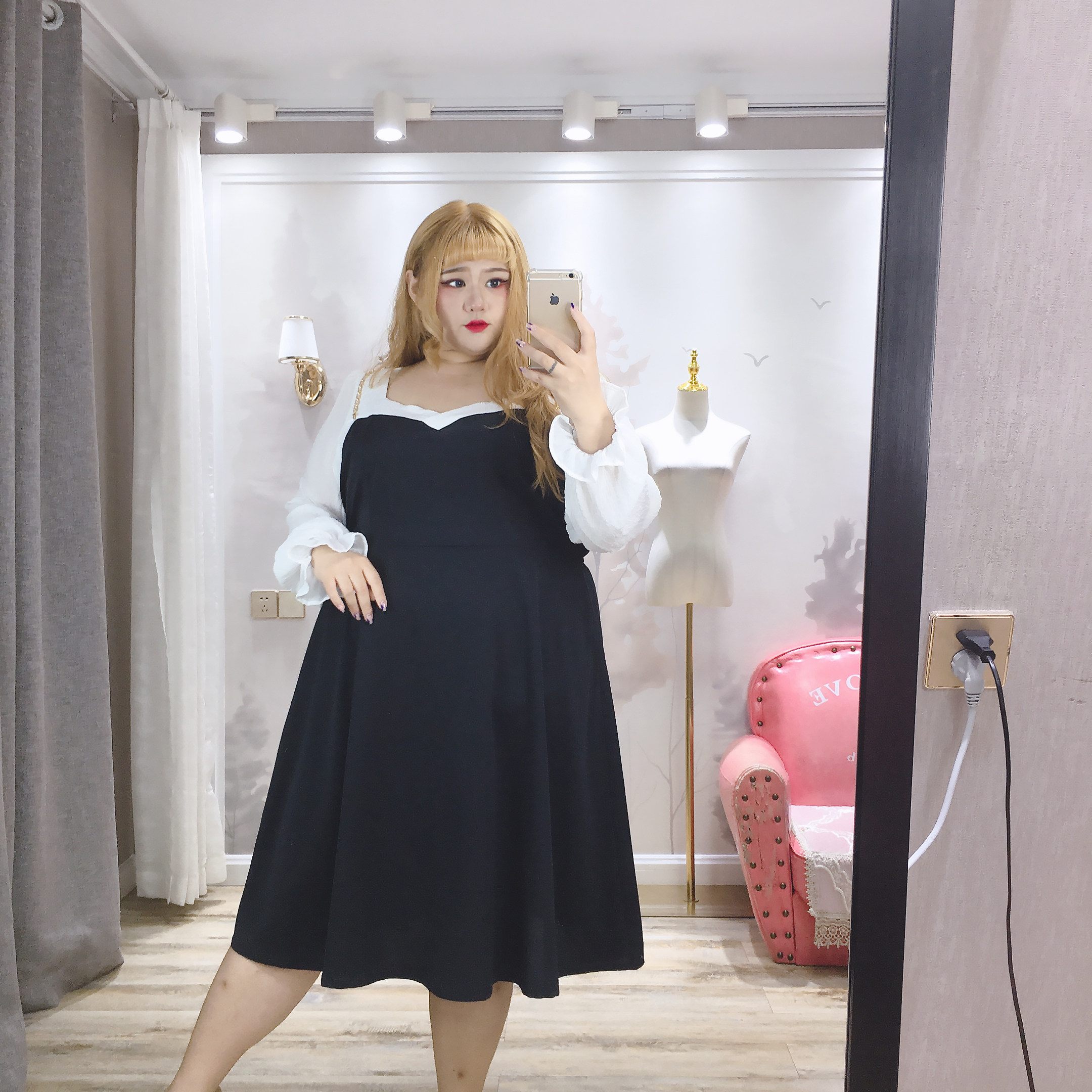 莹莹大码女装胖妞春装复古淑女通勤两件拼色连衣裙