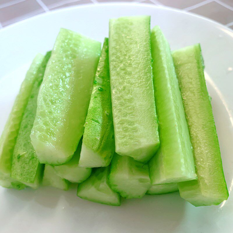 东北新鲜黄瓜水果小黄瓜生吃脆甜现摘山东带刺黄瓜