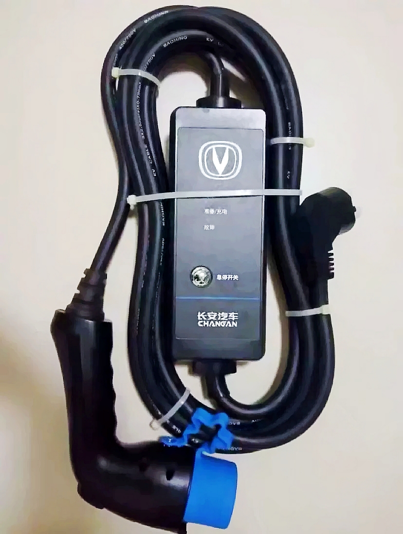 长安新能源逸动ev新奔奔奔奔充电器cs15cs35电动汽车