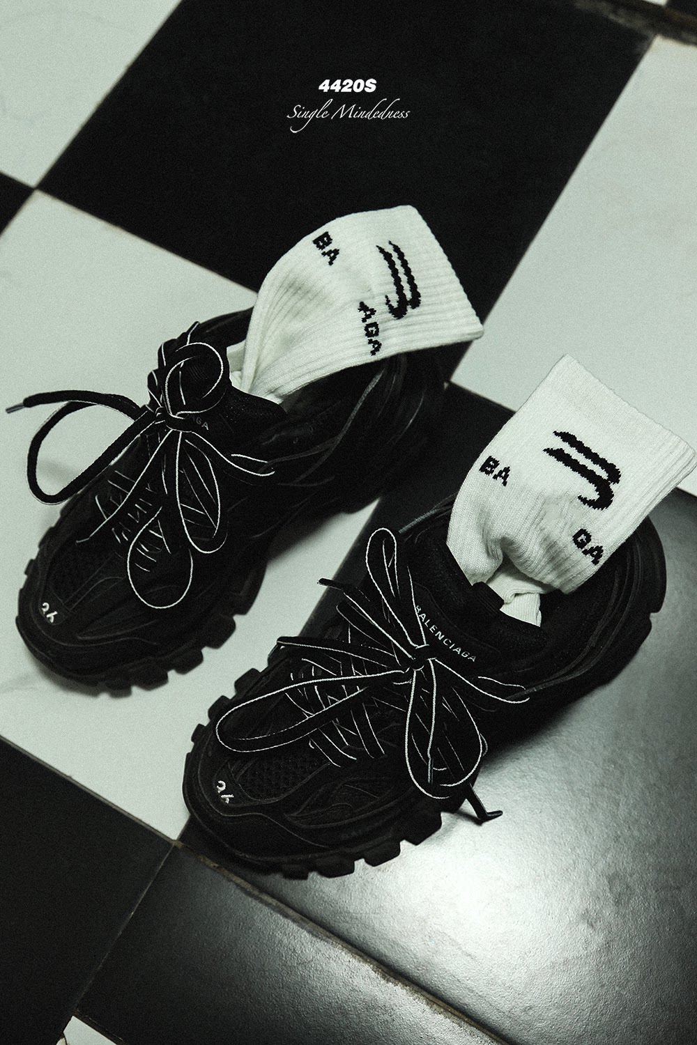 4420s春夏21ssblcg夜光荧光运动休闲中筒袜子短袜男女手套