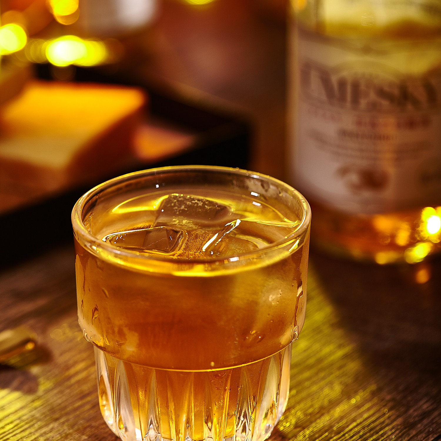 小渣女酒 不自觉就微醺 日本百年若鹤青梅威士忌 关门放酒