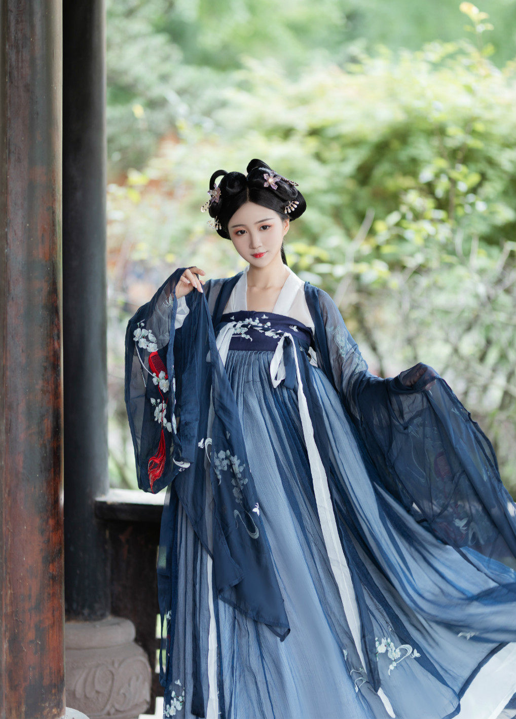 云麓集梨花原创白菜对襟襦裙女汉服