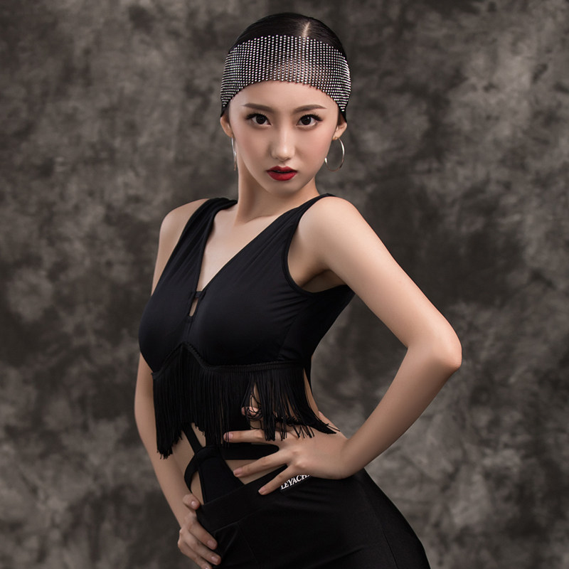 乐雅池2021年拉丁舞服女成年新款训练演出性感露背拉丁舞上装