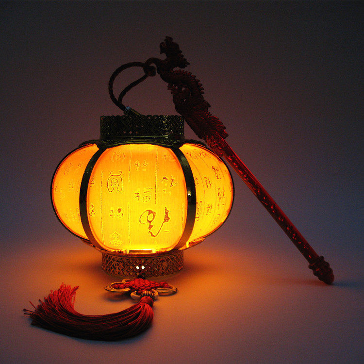 鼎承新款复古手提灯笼儿童塑料发光玩具幼儿园灯笼