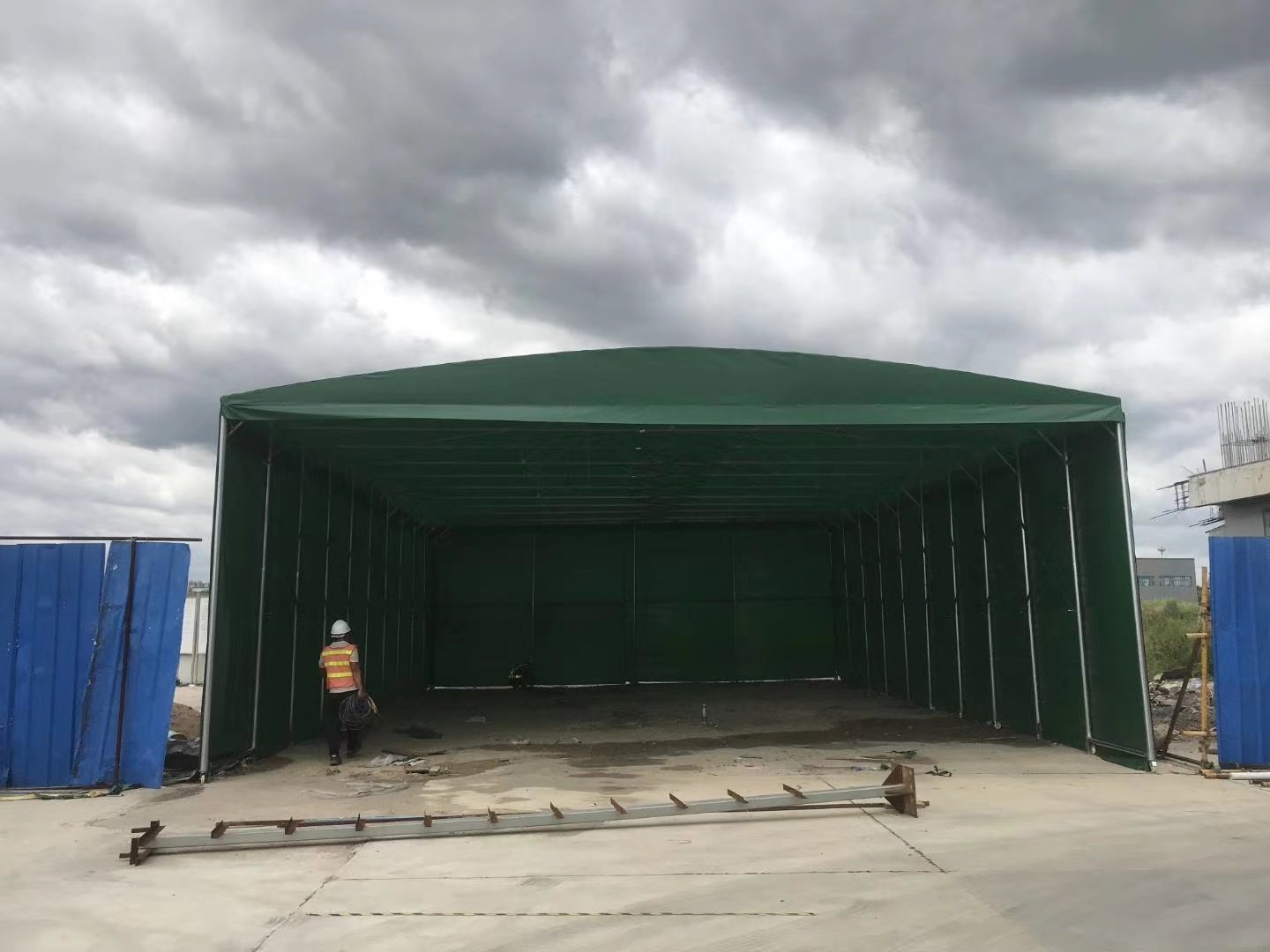 汽车雨棚夜宵广告棚布透明大型推拉商铺装卸遮阳篷