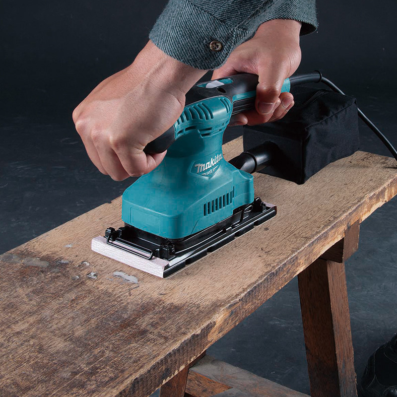 makita日本牧田砂纸纸机m9203b长方形木工打磨机手持砂纸机