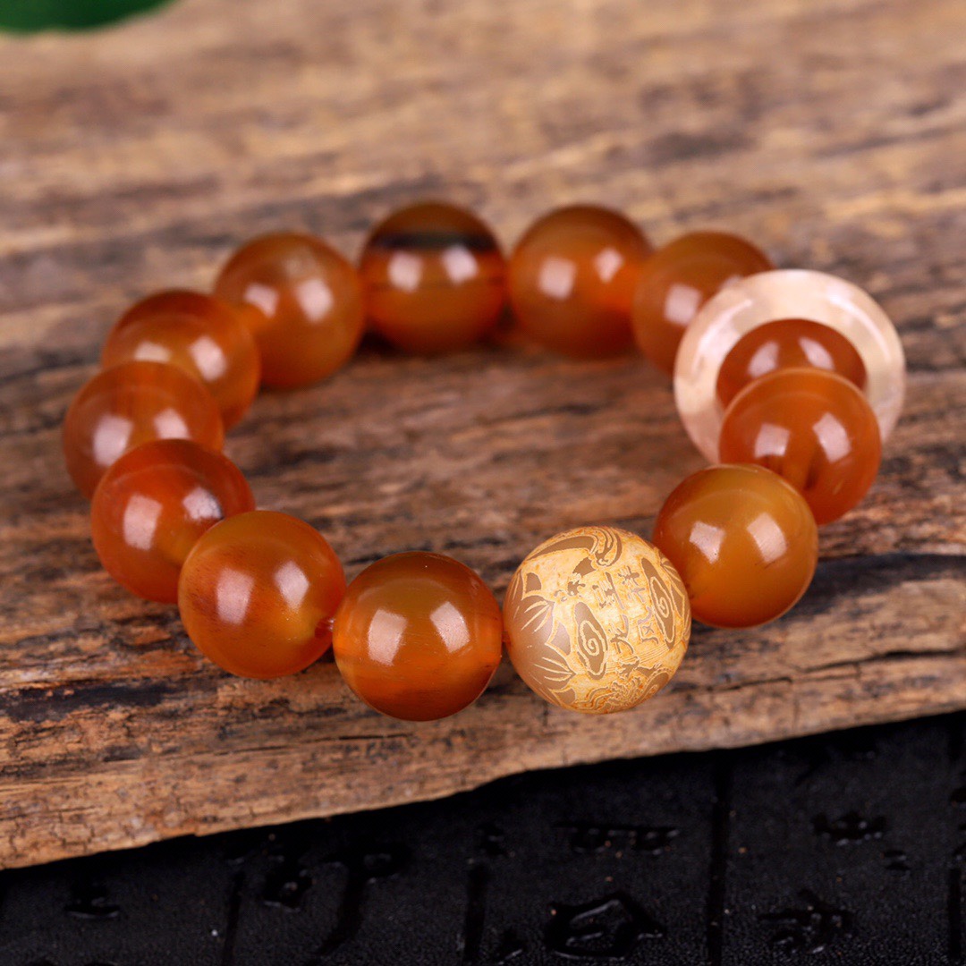 羚羊羊角黄料男女手串颗颗带血功效更好收藏手串