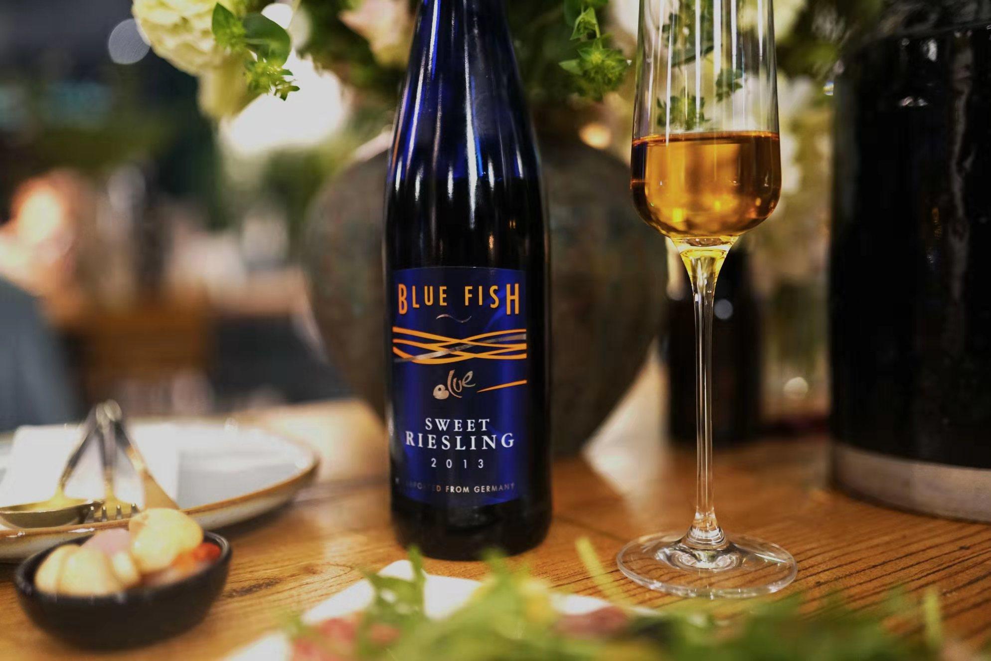 bluefish蓝鱼雷司令甜白葡萄酒德国进口 l 11%vol 定所居无酒肆b5