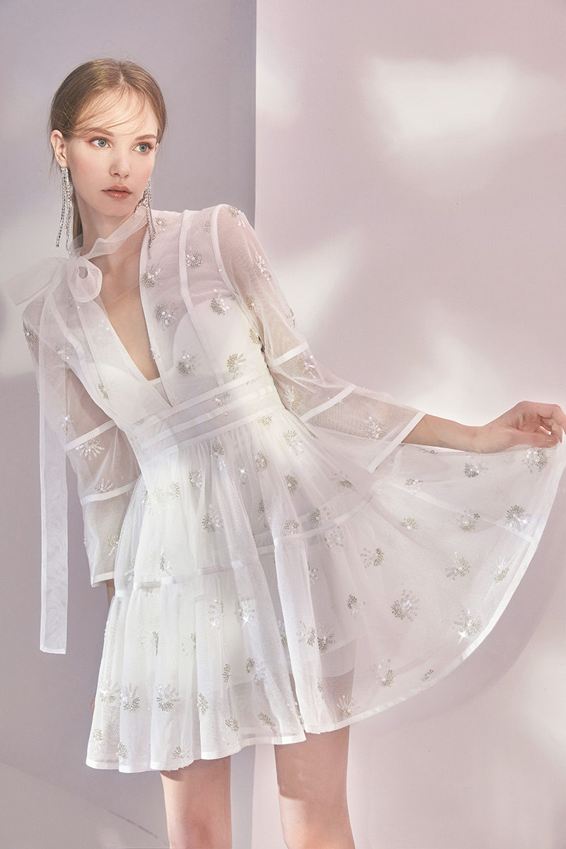 wardrobesbychen高端定制银翼珍珠珠珠轻纱系带连衣裙