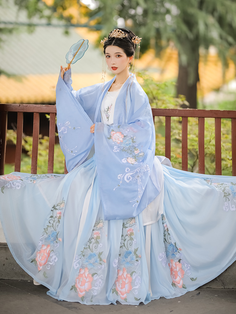 醉婵原创汉服女灵鹿刺绣齐腰襦裙日常中国风大汉服