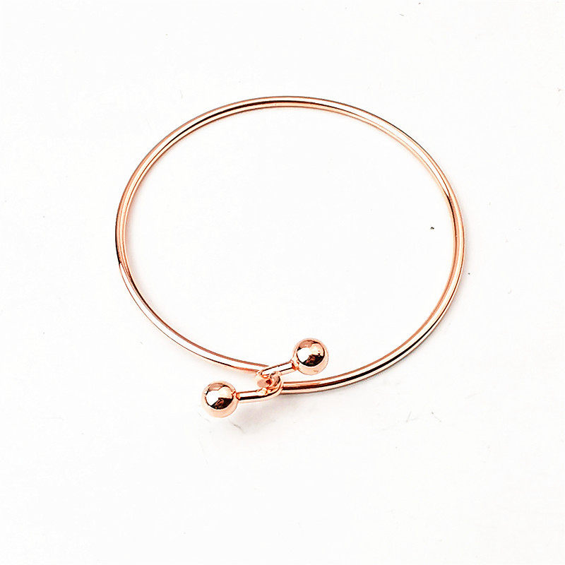 春夏品包饰品百搭韩版时尚手环搭扣手镯新鲜手镯