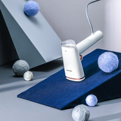 英国摩飞挂烫机家用小型蒸汽手持便携式熨烫机旅行迷你小烫衣熨斗