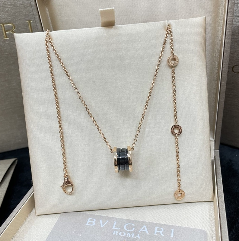 bvlgari镶钻锁骨新款陶瓷黑陶18k宝格丽金镶钻玫瑰项链