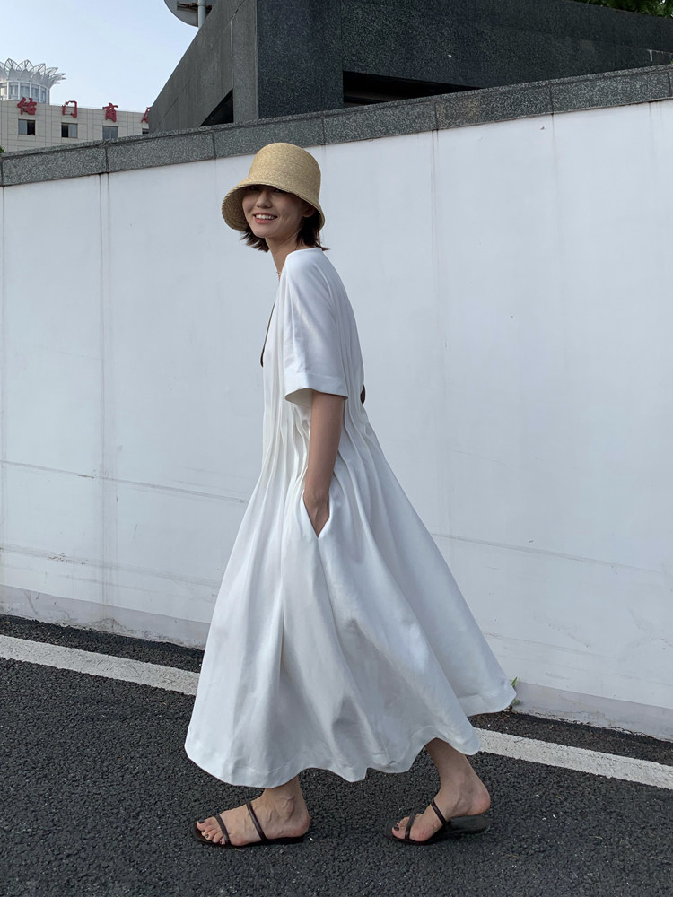 neve设计春夏立体剪裁法式圆领不对称腰部打褶连衣裙