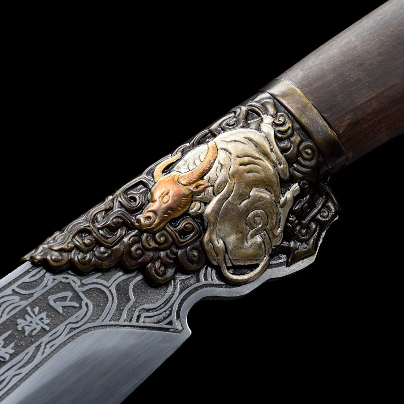 龙泉手工锻打开山柴刀商用开路丛林砍柴户外菜刀