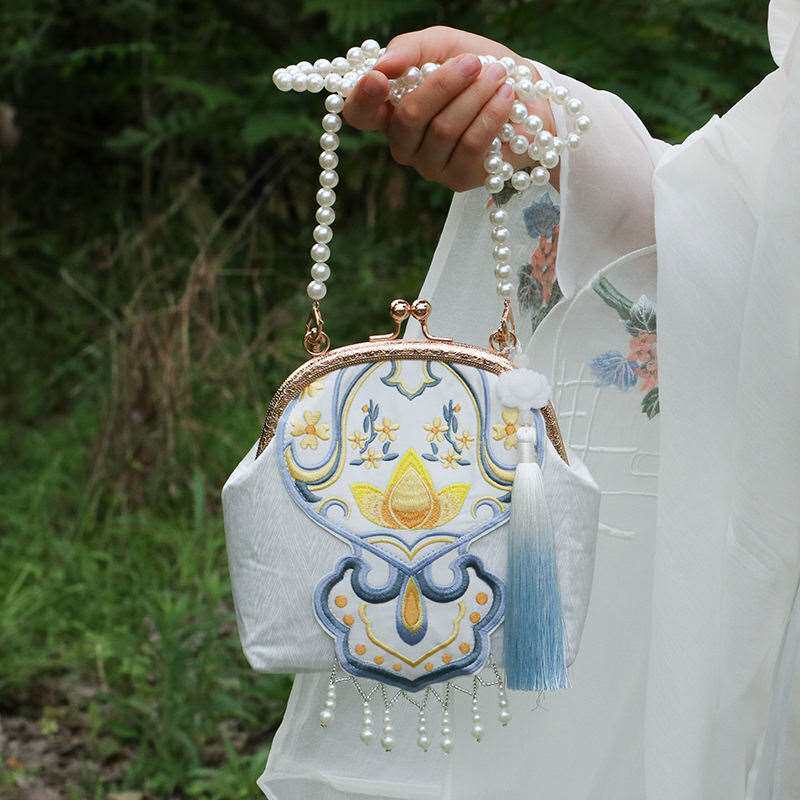 明制刺绣方形汉服包包中国国风手工女包斜挎包女士包袋