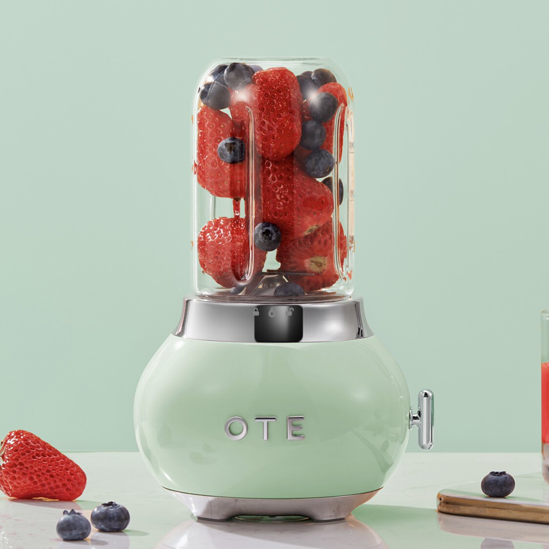 ote小巨蛋慕斯水果料理机轻奢迷你榨汁机家用小型搅拌