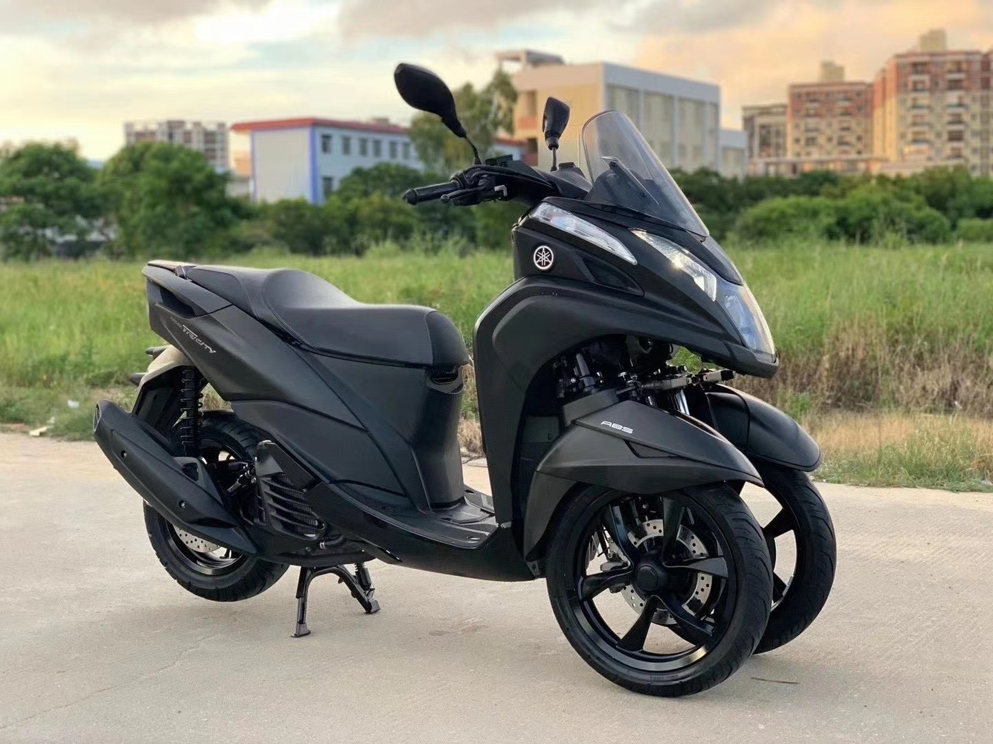 进口雅马哈三轮踏板巡航航舰宝马gt1200大船排量摩托车整车