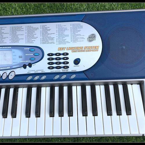 卡西欧二手电子琴lk65灯光教学力度键盘功能齐全成色电子琴