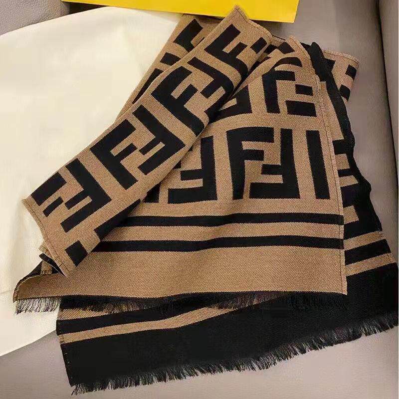 小红书爆款芬迪fendi羊绒围巾