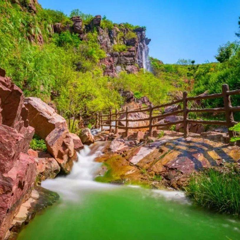 洛阳万安山七彩大峡谷门票双人晚云度假酒店早餐境内酒景套餐
