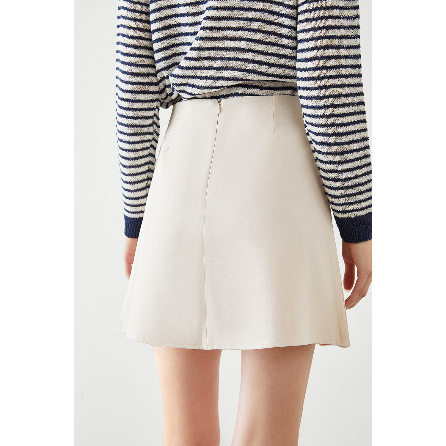 jing品牌法式半裙伞裙米白色短裙极简半身裙韩版高腰a字裙秋季21