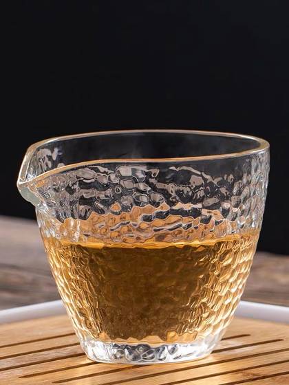 Glass Fair Cup Tea Leak Integrated Tea Stand Thickened Pouring Tea Distributor Heat Resistant Cup Japanese Hammer Tea Set Glass Fair Cup Tea Leak Integrated Tea Stand Thickened Pouring Tea Distributor Heat Resistant Cup Japanese Hammer Tea Set