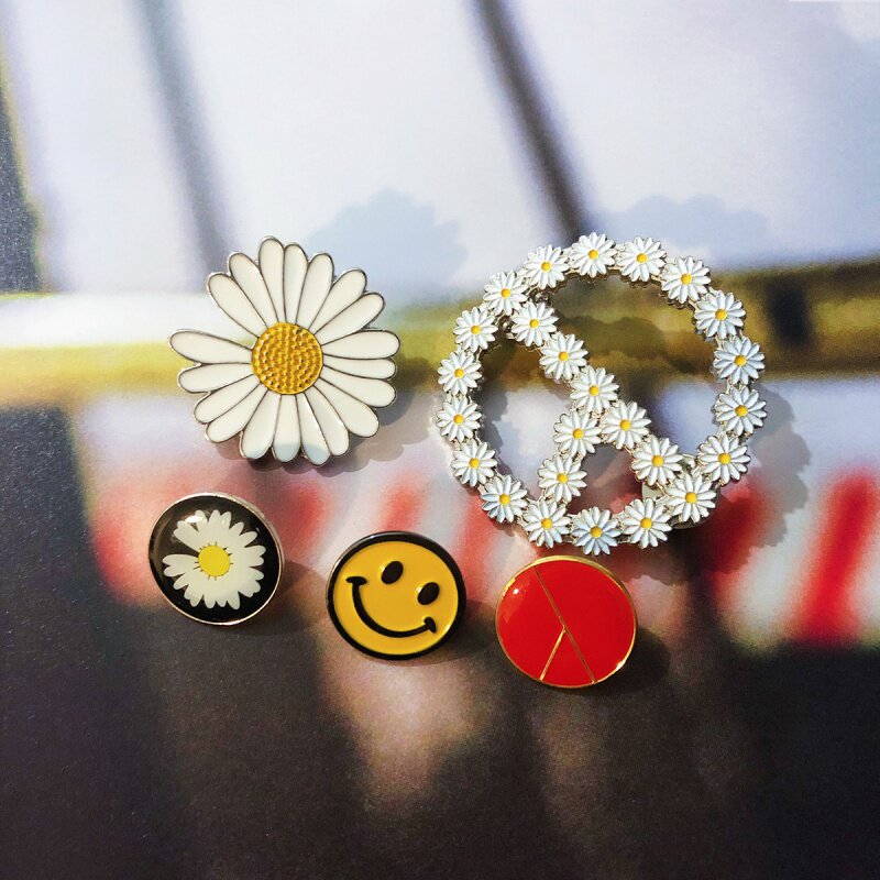 us8球鞋定制权志龙gd雏菊太阳花笑脸反战和平胸针