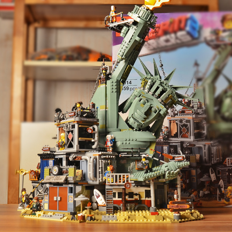 乐高lego70840末日倒塌自由女神像街景建筑立体解压建构