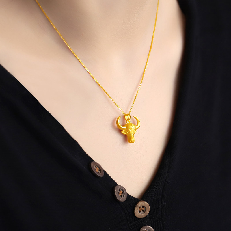 黄金霸气生肖牛吊坠999足金牛项链3d硬金男女款纯金牛头挂坠金牛