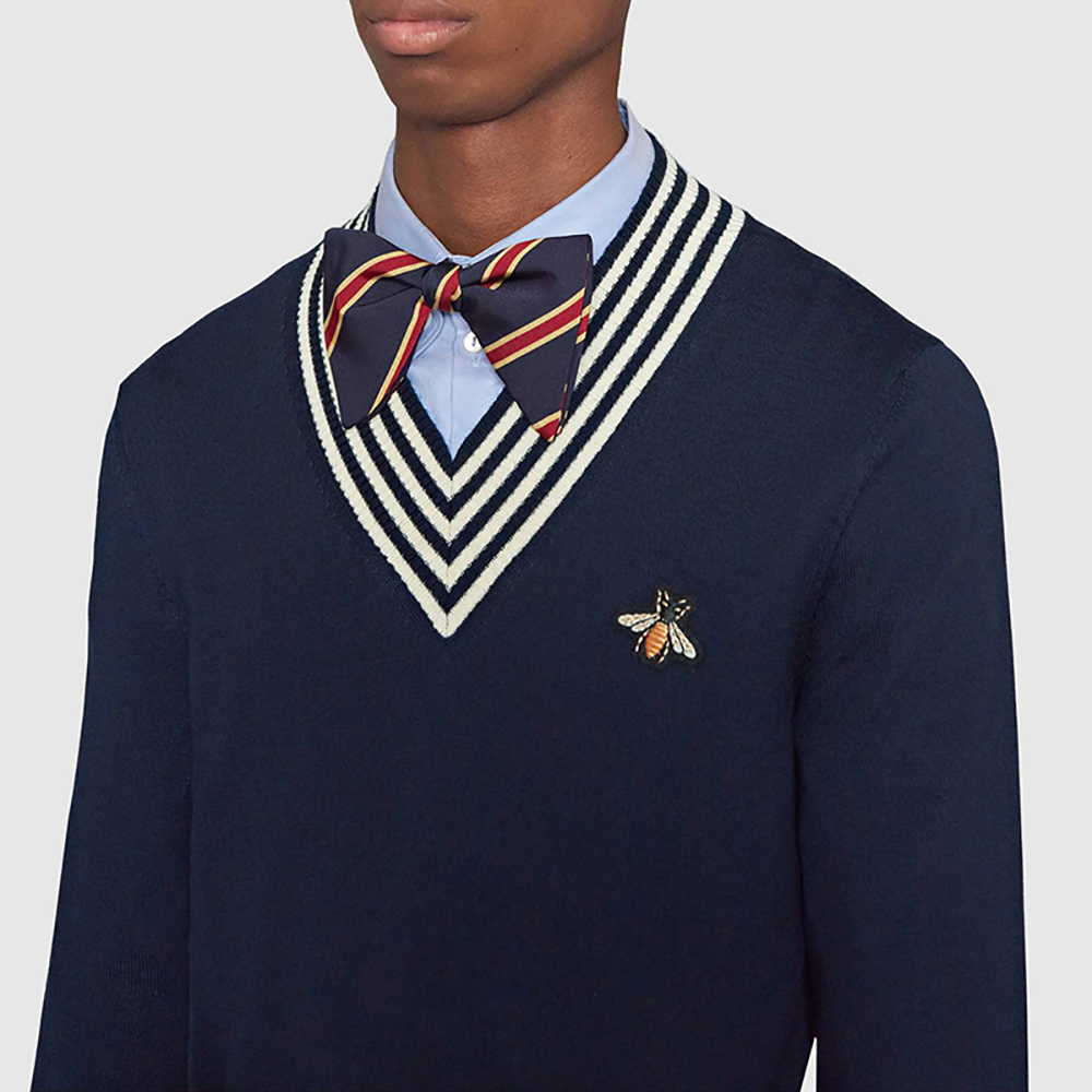 gucci古奇明星同款蓝色羊毛v领蜜蜂刺绣套头男士羊毛衫针织衫