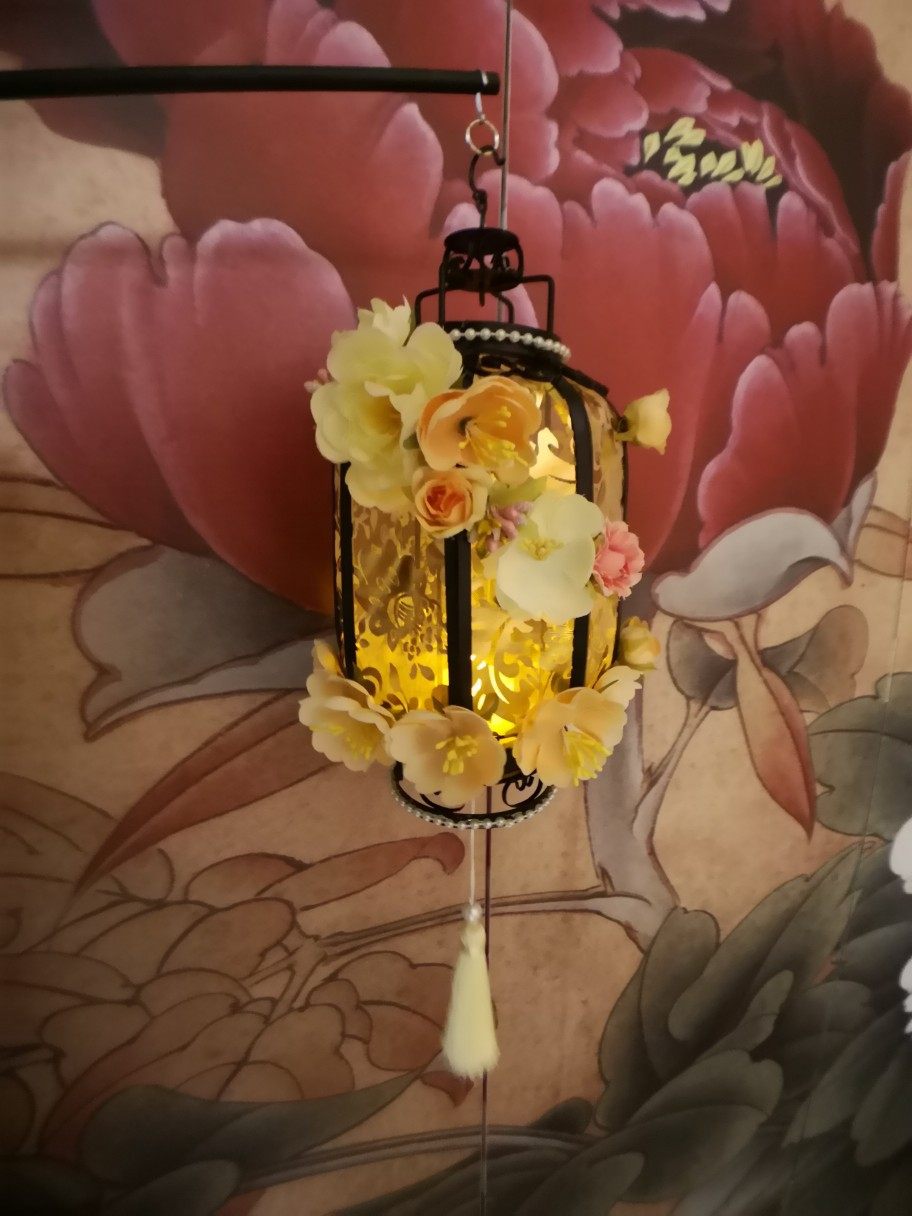 新年灯杆古典复古中国国风古代汉服灯笼手提灯笼