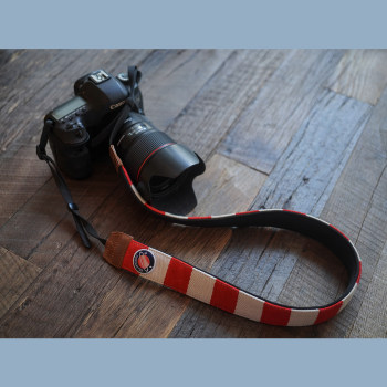 Freedom Yan Swallow Camera Strap ສີແດງ ແລະສີຂາວ ຖັກແສ່ວຄວາມເຄັ່ງຕຶງ ຄູ່ກ້ອງຖ່າຍຮູບ ສາຍສາຍບ່າ SLR