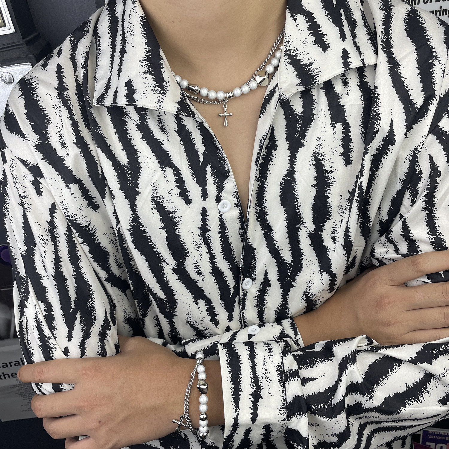 maskedfoxes潮牌原创水滴十字架珍珠叠戴项链男女反光项链