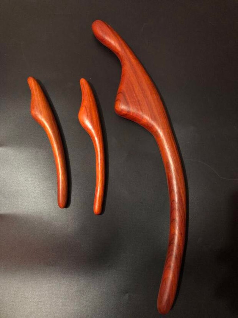 日式桧木体雕棒面雕棒全身经络美颜雕塑棒刮按摩棒